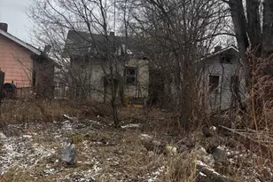 725 Georgia St, Gary, IN 46402 - Photo 6