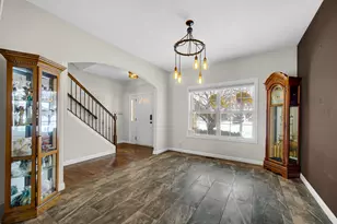 8 W Shakespeare Dr, Valparaiso, IN 46385 - Photo 8