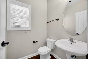 8 W Shakespeare Dr, Valparaiso, IN 46385 - Photo 14