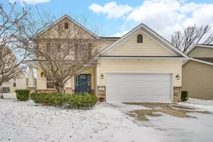 8 W Shakespeare Dr, Valparaiso, IN 46385 - Photo 1