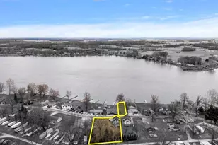 1228 N Main St, Kewanna, IN 46939 - Photo 8