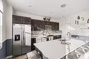 10560 Azalea Dr, Crown Point, IN 46307 - Photo 8