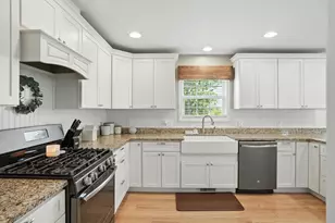 688 Village Pkwy, Lowell, IN 46356 - Photo 10