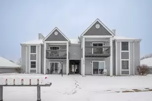 1079 Millpond Rd, Valparaiso, IN 46385 - Photo 1