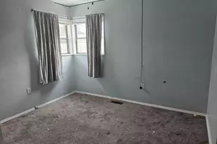 128 N Guyer St, Hobart, IN 46342 - Photo 8