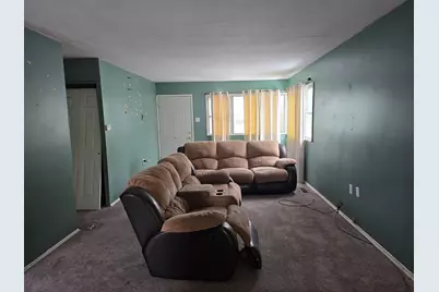 128 N Guyer Street, Hobart, IN 46342 - Photo 2