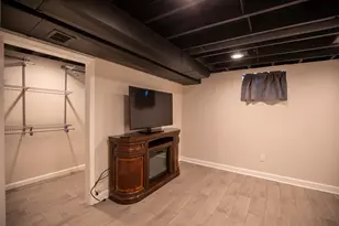 1060 N Vanderburg St, Gary, IN 46403 - Photo 26