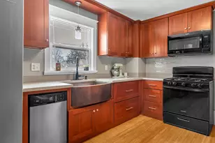 14 N Michigan St, LaCrosse, IN 46348 - Photo 10