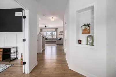 528 Hampton Manor Court, Valparaiso, IN 46385 - Photo 4