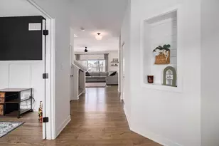 528 Hampton Manor Ct, Valparaiso, IN 46385 - Photo 4