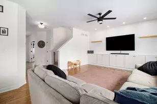 528 Hampton Manor Ct, Valparaiso, IN 46385 - Photo 6