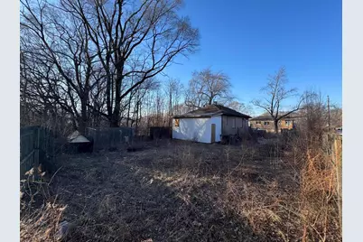 1105 W 15th Avenue, Gary, IN 46407 - Photo 6