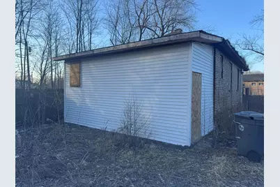 1105 W 15th Avenue, Gary, IN 46407 - Photo 4