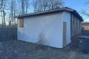 1105 W 15th Ave, Gary, IN 46407 - Photo 4