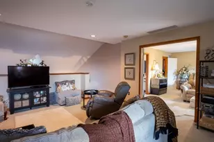 1362 W 94th Ct, Crown Point, IN 46307 - Photo 18