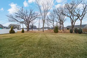 11078 Madigan Ave, Cedar Lake, IN 46303 - Photo 2