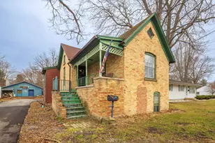 2902 Tilden Ave, Michigan City, IN 46360 - Photo 2