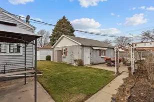 2929 Garfield Ave, Highland, IN 46322 - Photo 16