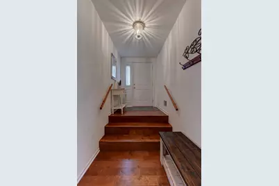 9902 Parkway Drive, Highland, IN 46322 - Photo 6