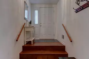 9902 Parkway Dr, Highland, IN 46322 - Photo 6