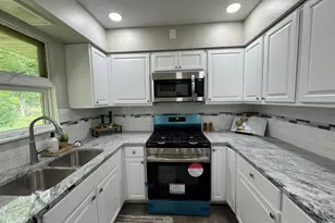 6910 Ash Ave, Gary, IN 46403 - Photo 8