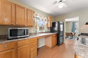 1009 Gardena St, Michigan City, IN 46360 - Photo 6