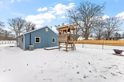 1009 Gardena Street, Michigan City, IN 46360 - Photo 16