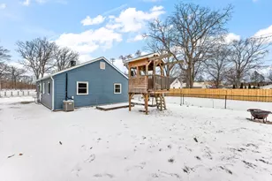 1009 Gardena St, Michigan City, IN 46360 - Photo 16