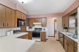 507 Hickory Ln, Munster, IN 46321 - Photo 6