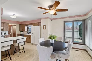 507 Hickory Ln, Munster, IN 46321 - Photo 8