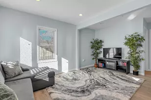 1735 S Fairbanks St, Griffith, IN 46319 - Photo 4