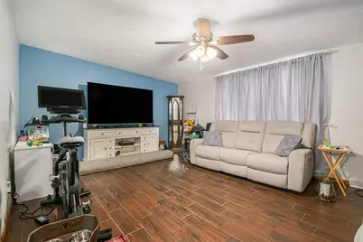 7219 Lindberg Avenue, Hammond, IN 46323 - Photo 4