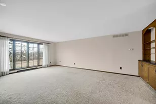 6955 Briergate Ct, Demotte, IN 46310 - Photo 4