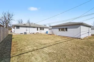 3048 Lois Pl, Highland, IN 46322 - Photo 16