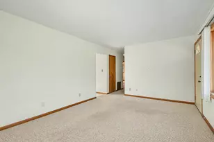 3048 Lois Pl, Highland, IN 46322 - Photo 6