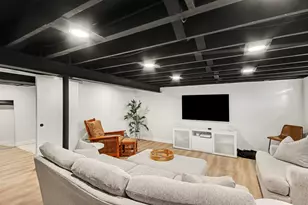 218 Sunset Ln, Munster, IN 46321 - Photo 20