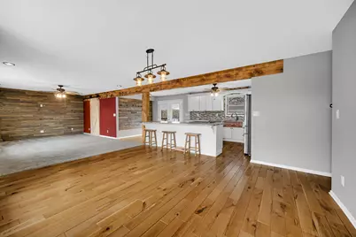 305 E Jackson Street, Chesterton, IN 46304 - Photo 6