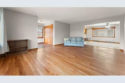 8626 Christopher Drive, Saint John, IN 46373 - Photo 4