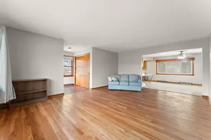 8626 Christopher Dr, Saint John, IN 46373 - Photo 4