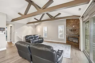 1455 Janice Dr, Schererville, IN 46375 - Photo 6