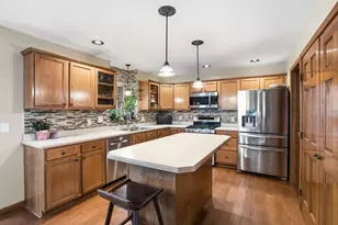 11063 Marion Pl, Crown Point, IN 46307 - Photo 6