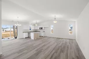 522 Oxford Rd, Kingsford Heights, IN 46346 - Photo 6