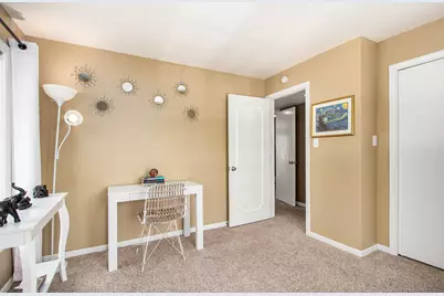 2305 Martha Street #D2, Highland, IN 46322 - Photo 14