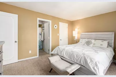 2305 Martha Street #D2, Highland, IN 46322 - Photo 10