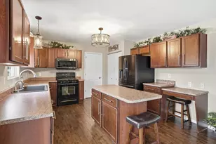 10843 Hillcrest Ln, Dyer, IN 46311 - Photo 8