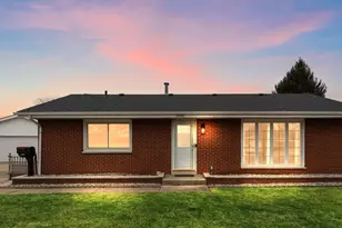 3036 99th St, Highland, IN 46322 - Photo 1