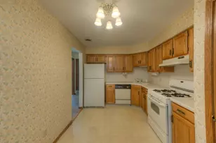 643 South St, Munster, IN 46321 - Photo 4