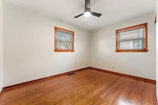 7104 Northcote Ave, Hammond, IN 46324 - Photo 12