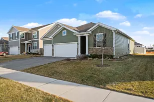 7787 W 105th Pl, Crown Point, IN 46307 - Photo 2