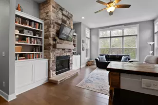 3911 Crown Dr, Valparaiso, IN 46383 - Photo 6